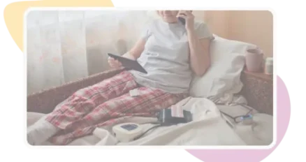 personne âgée en hospitalisation à domicile dans un lit médicalisé